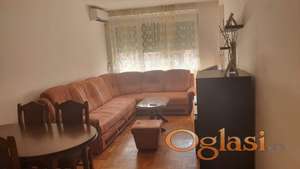 Izdrajem jednoiposoban stan na Na Novoj Detelinari.